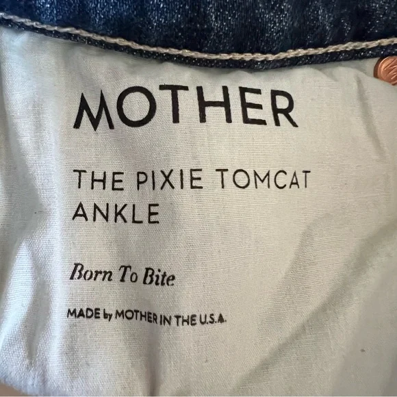 Mother Denim Distressed Shorts Size 27
I - Picture 14 of 14